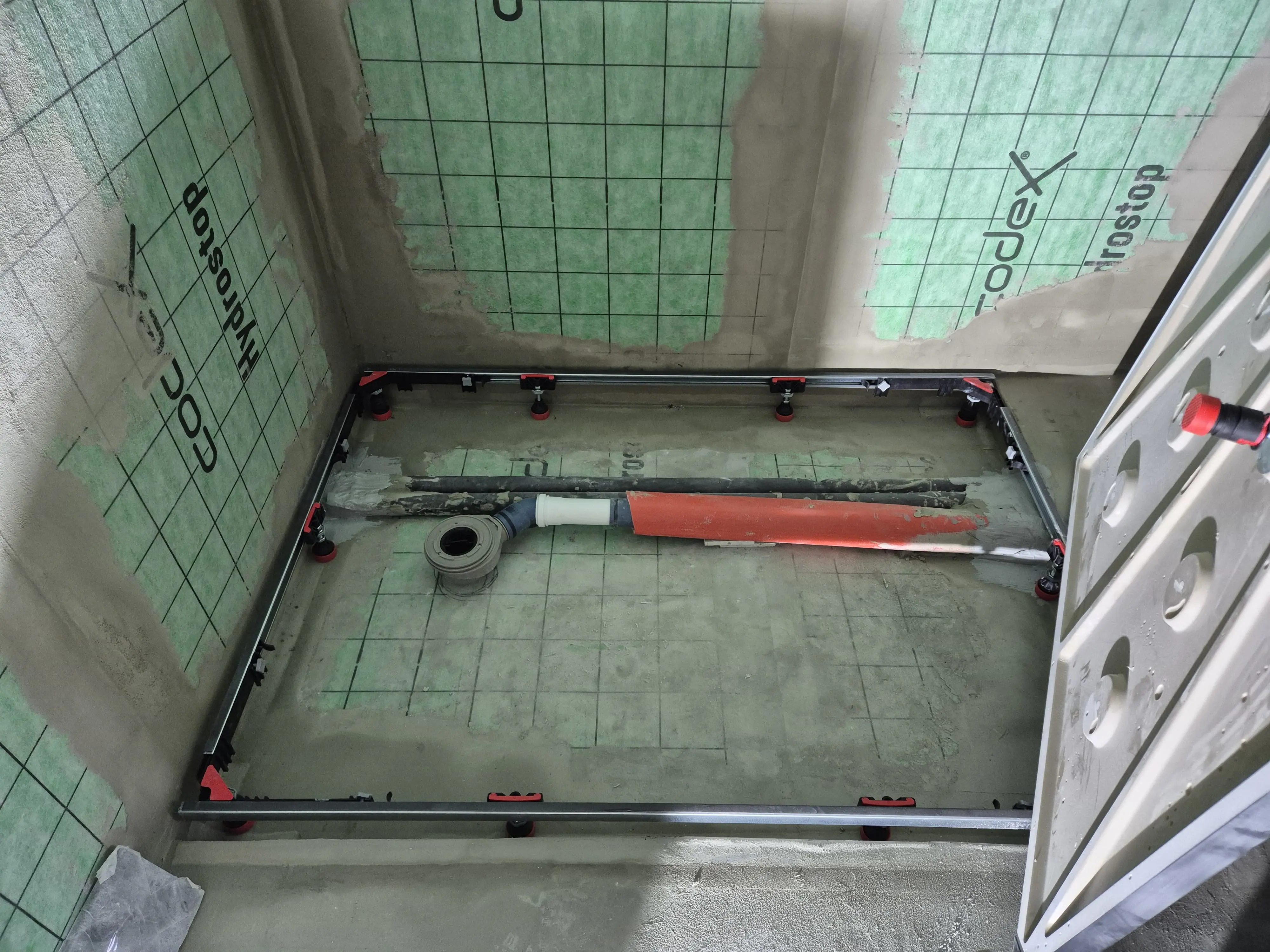 Wasserleitung Installation - Professionelle Rohrverlegung